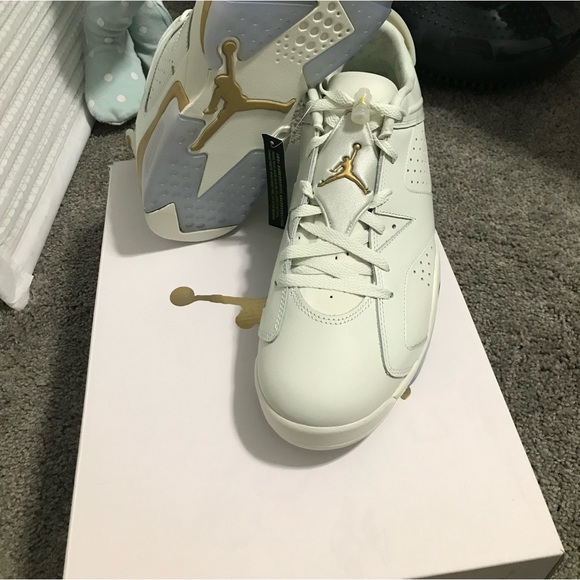 Lunar New Year 6 Lows - Picture 1 of 2